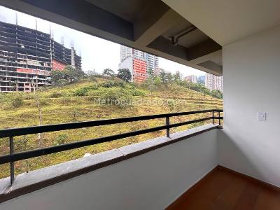 Apartamento de 3 alcobas en venta en Aves Maria, Sabaneta, 71 m² · foto 3 de 14
