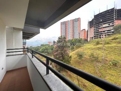 Apartamento de 3 alcobas en venta en Aves Maria, Sabaneta, 71 m² · foto 4 de 14