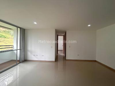 Apartamento de 3 alcobas en venta en Aves Maria, Sabaneta, 71 m² · foto 6 de 14