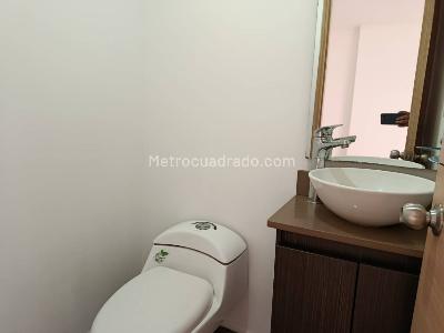 Apartamento en arriendo en El Portal, Envigado · foto 11 de 16