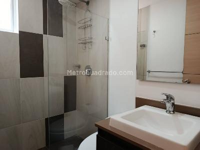 Apartamento en arriendo en El Portal, Envigado · foto 13 de 16