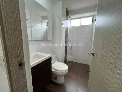 Apartamento de 3 alcobas en venta en Tres Esquinas, Sabaneta, 68 m² · foto 19 de 20