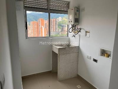 Apartamento de 3 alcobas en venta en Tres Esquinas, Sabaneta, 68 m² · foto 20 de 20