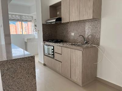 Apartamento de 3 alcobas en venta en Tres Esquinas, Sabaneta, 68 m² · foto 4 de 20