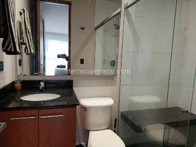 Apartaestudio en arriendo en Loma De Los Parra, Medellín, 55 m² · foto 9 de 12