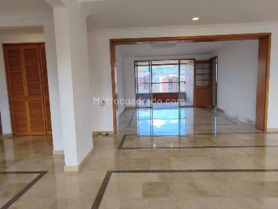 Apartamento en arriendo en Los Balsos, Medellín · foto 2 de 20