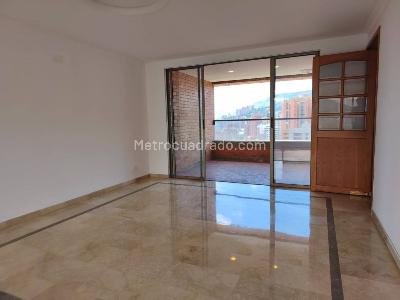 Apartamento en arriendo en Los Balsos, Medellín · foto 3 de 20