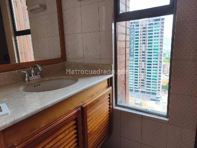 Apartamento en arriendo en Los Balsos, Medellín · foto 15 de 20