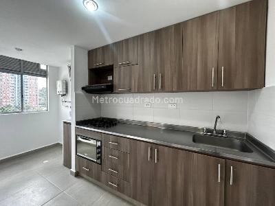 Apartamento en venta en Viviendas Del Sur, Itagüí · foto 3 de 17