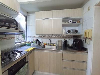 Apartamento de 3 alcobas en arriendo en San Diego, Medellín, 90 m² · foto 6 de 20