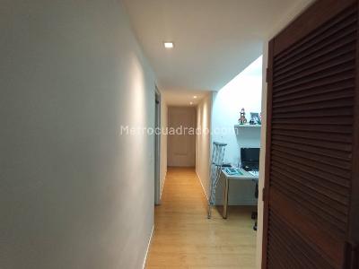 Apartamento de 3 alcobas en arriendo en San Diego, Medellín, 90 m² · foto 8 de 20