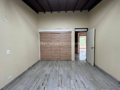 Apartamento de 3 alcobas en venta en Patio Bonito, Medellín, 147 m² · foto 10 de 20