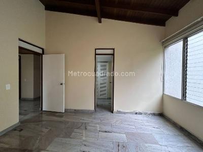 Apartamento de 3 alcobas en venta en Patio Bonito, Medellín, 147 m² · foto 13 de 20