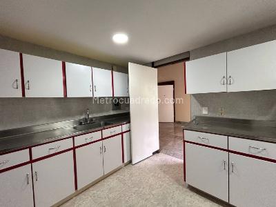 Apartamento de 3 alcobas en venta en Patio Bonito, Medellín, 147 m² · foto 4 de 20