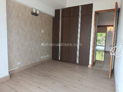 Casa de 3 alcobas en arriendo en Montessori, Envigado, 260 m² · foto 15 de 20