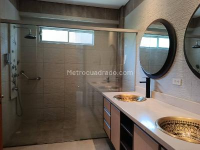 Casa de 3 alcobas en arriendo en Montessori, Envigado, 260 m² · foto 18 de 20