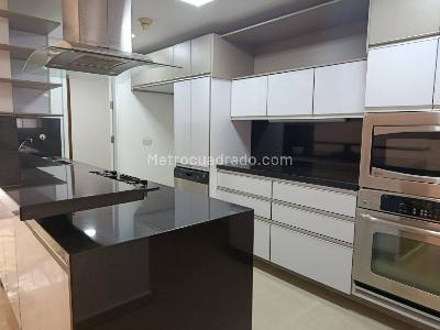 Casa de 3 alcobas en arriendo en Montessori, Envigado, 260 m² · foto 4 de 20