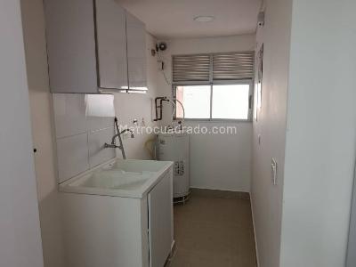 Casa de 3 alcobas en arriendo en Montessori, Envigado, 260 m² · foto 5 de 20