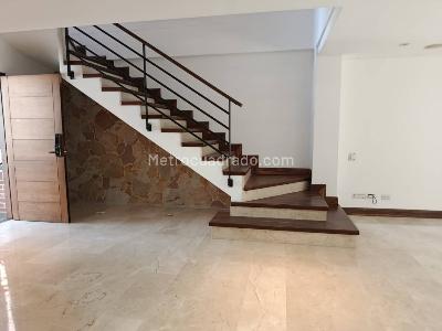 Casa de 3 alcobas en arriendo en Montessori, Envigado, 260 m² · foto 7 de 20