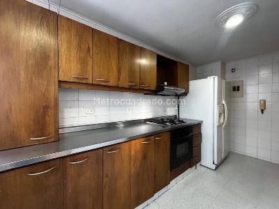 Apartamento en venta en Laureles, Medellín · foto 7 de 20
