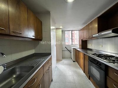 Apartamento en venta en Laureles, Medellín · foto 8 de 20