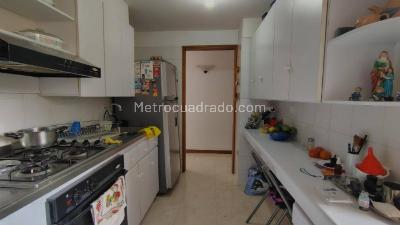 Apartamento de 3 alcobas en venta en La Florida, Medellín, 97 m² · foto 8 de 13