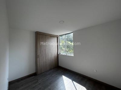 Apartamento de 3 alcobas en venta en Aves Maria, Sabaneta, 71 m² · foto 6 de 14