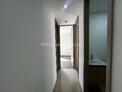 Apartamento de 3 alcobas en venta en Aves Maria, Sabaneta, 71 m² · foto 9 de 14