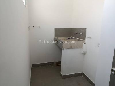 Casa de 2 alcobas en arriendo en Estadio, Medellín, 70 m² · foto 9 de 14