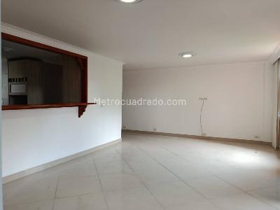 Apartamento en arriendo en El Portal, Envigado · foto 4 de 16