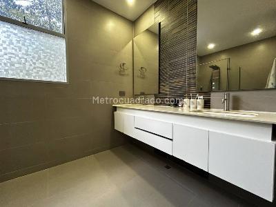 Apartamento de 2 alcobas en venta en Provenza, Medellín, 290 m² · foto 19 de 20