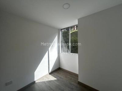 Apartamento de 3 alcobas en venta en Aves Maria, Sabaneta, 71 m² · foto 11 de 14