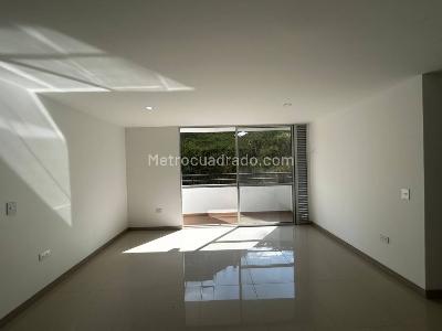 Apartamento de 3 alcobas en venta en Aves Maria, Sabaneta, 71 m² · foto 3 de 14