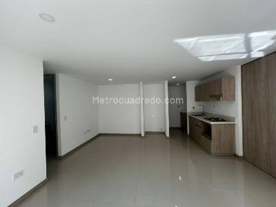 Apartamento de 3 alcobas en venta en Aves Maria, Sabaneta, 71 m² · foto 4 de 14