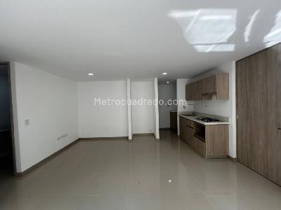 Apartamento de 3 alcobas en venta en Aves Maria, Sabaneta, 71 m² · foto 6 de 14