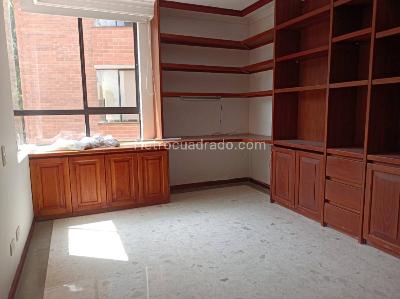 Apartamento de 3 alcobas en arriendo en La Calera, Medellín, 140 m² · foto 10 de 16