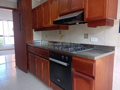 Apartamento de 3 alcobas en arriendo en La Calera, Medellín, 140 m² · foto 3 de 16