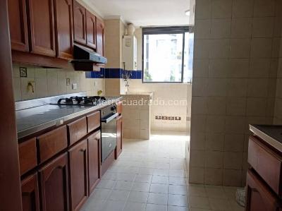 Apartamento de 3 alcobas en arriendo en La Calera, Medellín, 140 m² · foto 4 de 16