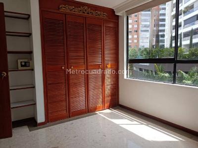 Apartamento de 3 alcobas en arriendo en La Calera, Medellín, 140 m² · foto 8 de 16