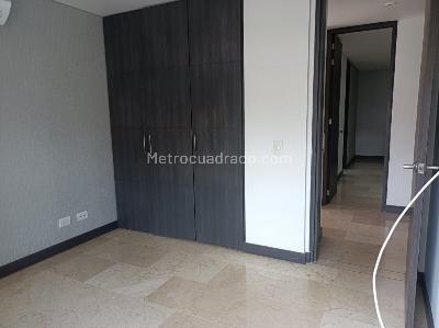Apartamento de 3 alcobas en venta en Castropol, Medellín, 138 m² · foto 12 de 19