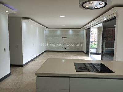 Apartamento de 3 alcobas en venta en Castropol, Medellín, 138 m² · foto 5 de 19