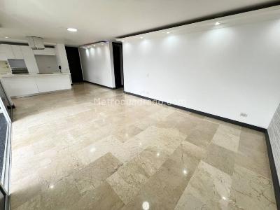 Apartamento de 3 alcobas en venta en Castropol, Medellín, 138 m² · foto 6 de 19