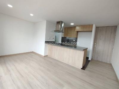Apartamento de 3 alcobas en arriendo en San Antonio, Rionegro, 74 m² · foto 2 de 17
