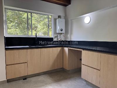 Apartamento de 3 alcobas en venta en Patio Bonito, Medellín, 87 m² · foto 3 de 19