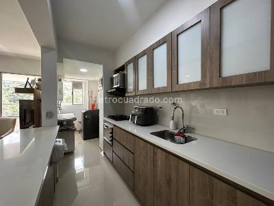 Apartamento de 3 alcobas en venta en Asdesillas, Sabaneta, 80 m² · foto 12 de 20