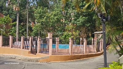 Casa de 3 alcobas en venta en Loma Del Escobero, Envigado, 127 m² · foto 16 de 20