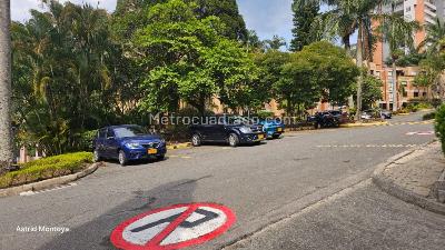 Casa de 3 alcobas en venta en Loma Del Escobero, Envigado, 127 m² · foto 19 de 20