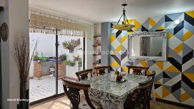 Casa de 3 alcobas en venta en Loma Del Escobero, Envigado, 127 m² · foto 2 de 20