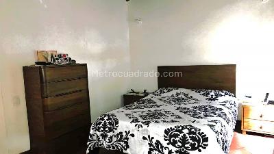 Casa de 3 alcobas en venta en Loma Del Escobero, Envigado, 127 m² · foto 9 de 20