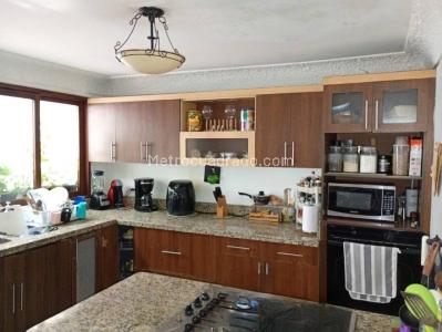 Casa de 5 alcobas en arriendo en Las Lomas, Medellín, 750 m² · foto 5 de 20